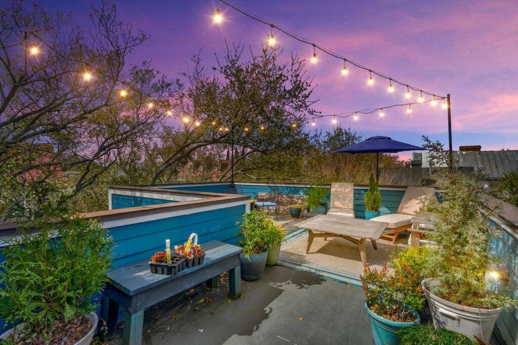 צ'רלסטון Elegant Sunlit Home With Private Rooftop Oasis מראה חיצוני תמונה