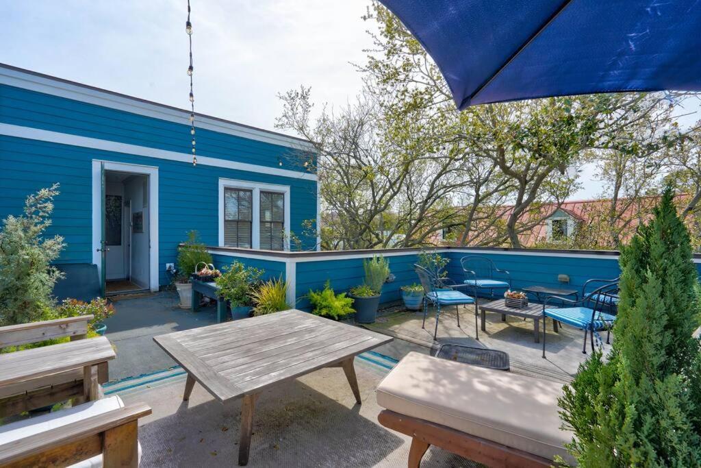 צ'רלסטון Elegant Sunlit Home With Private Rooftop Oasis מראה חיצוני תמונה
