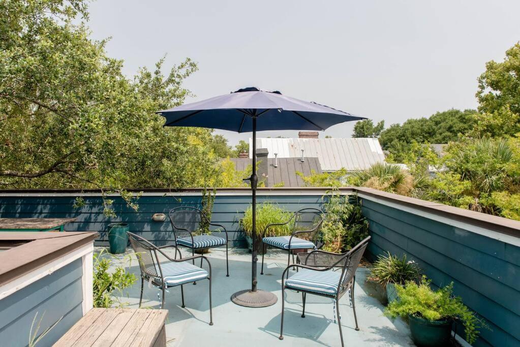 צ'רלסטון Elegant Sunlit Home With Private Rooftop Oasis מראה חיצוני תמונה
